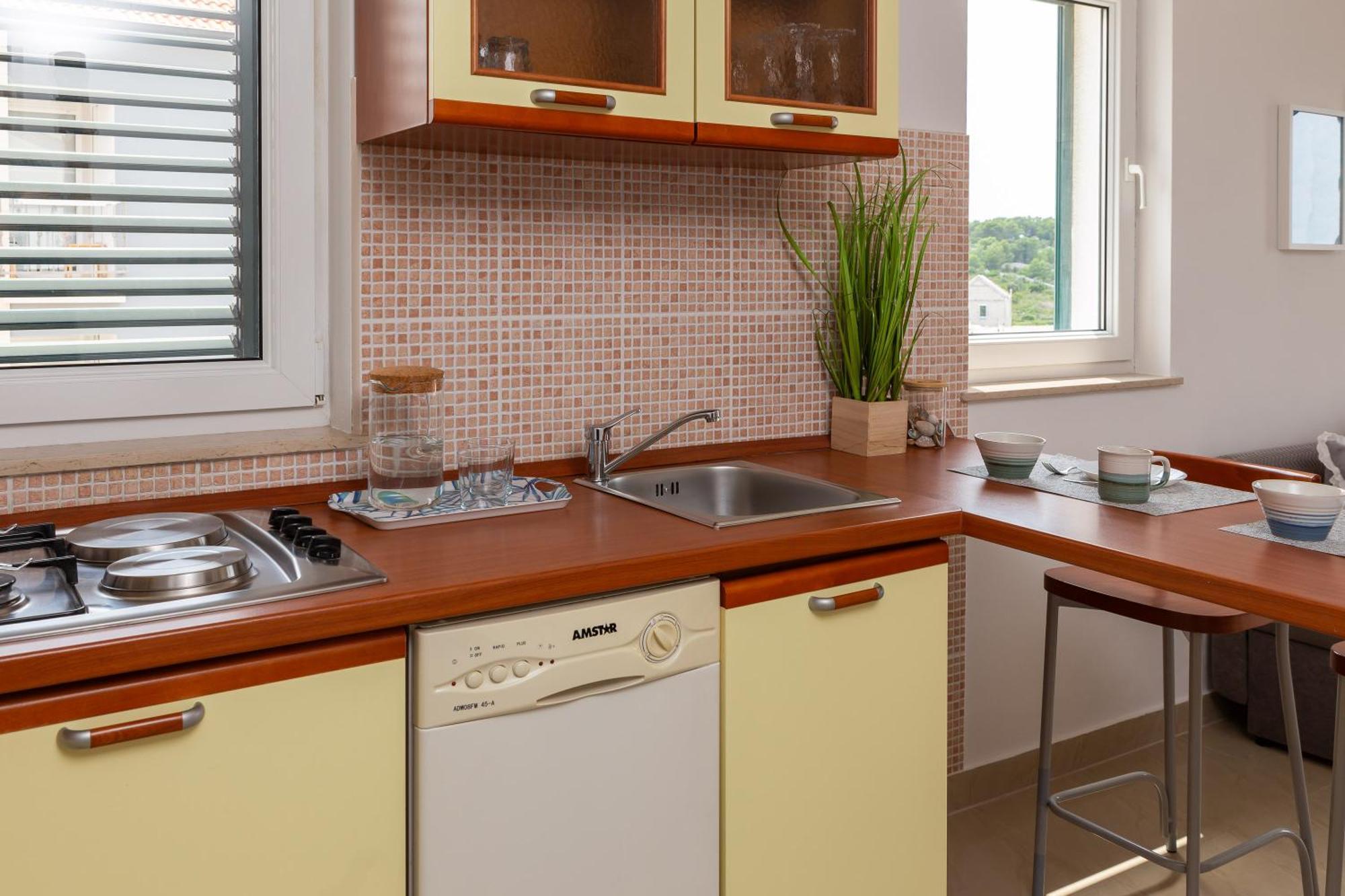 Apartment Maki *